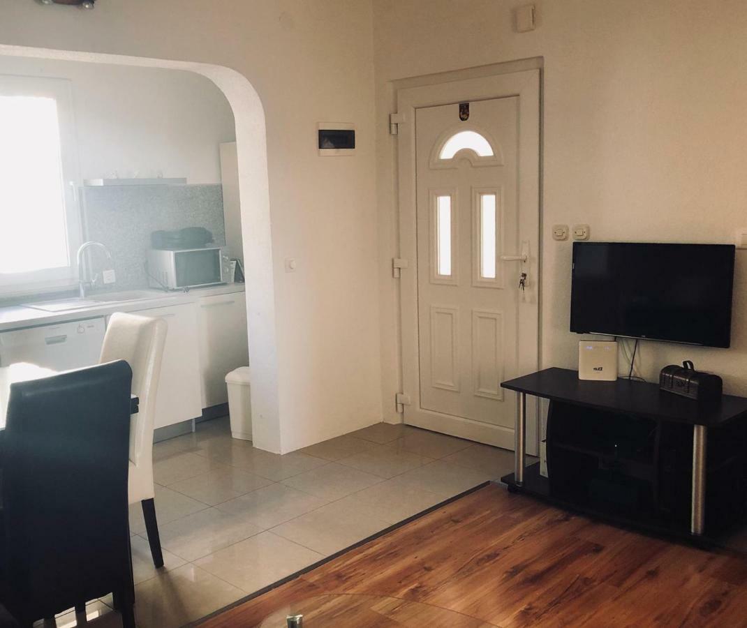 פיסק Apartman Stevic מראה חיצוני תמונה